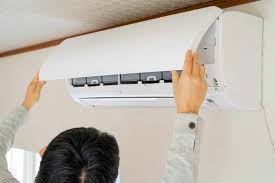 フロントパネルを開ける