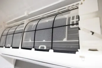 エアコンの空気を清潔に！バクテリアを防ぐ簡単なお手入れ方法