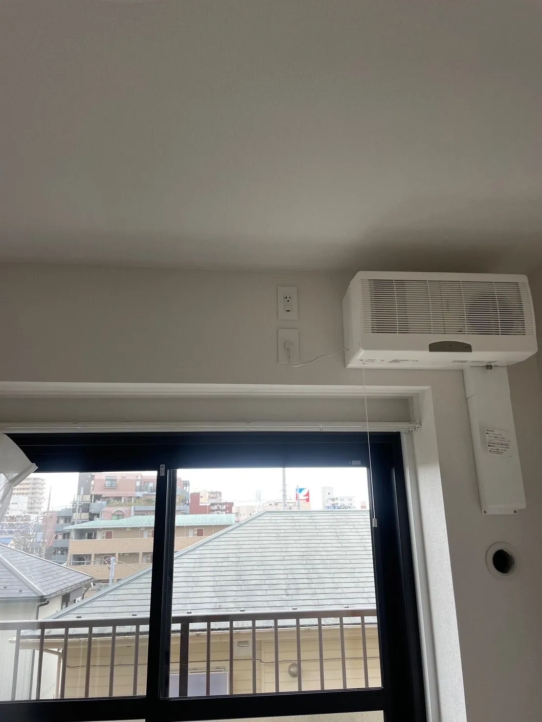 施工前ベランダ側室内