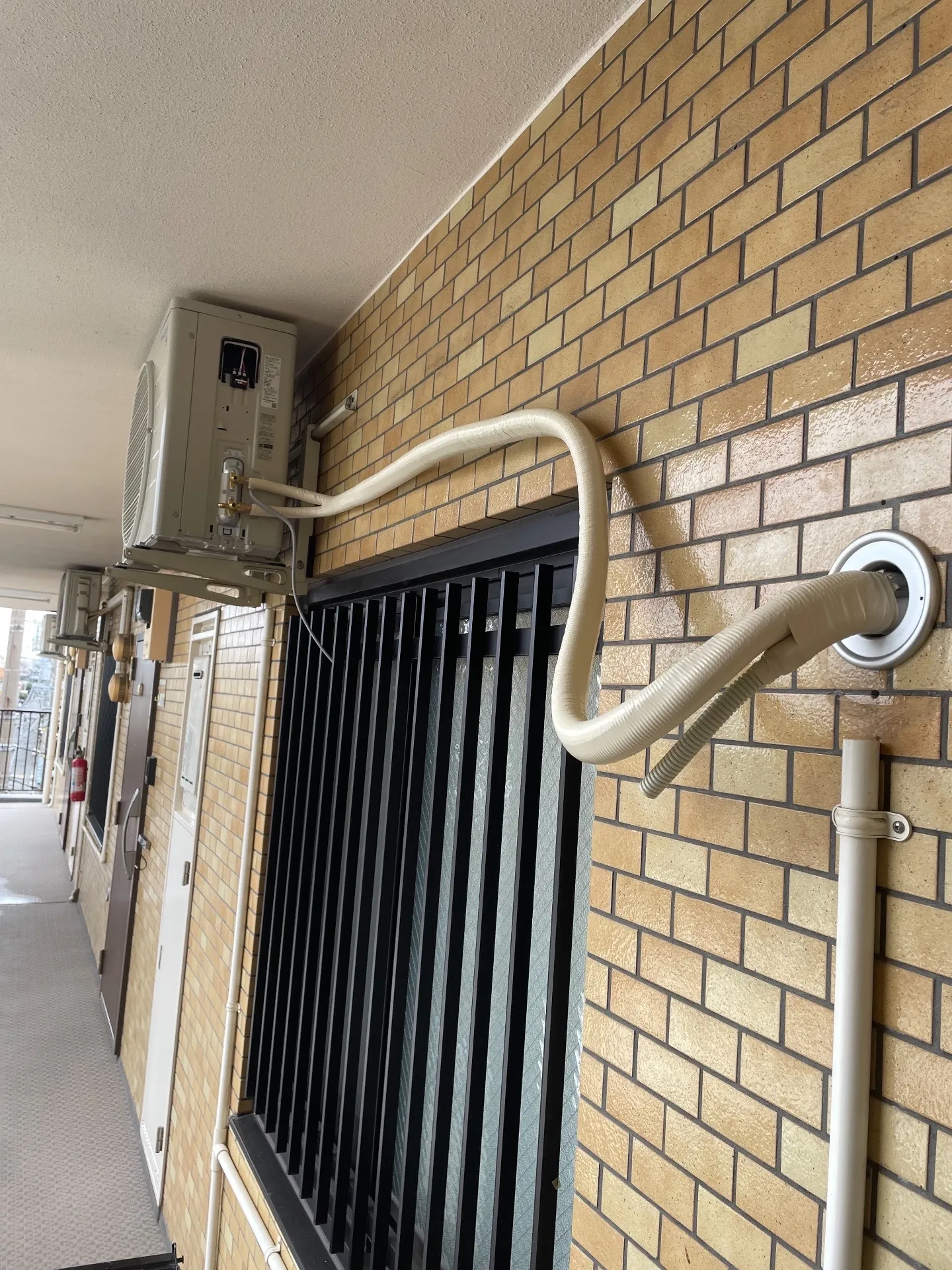 施工背景共用廊下側屋外