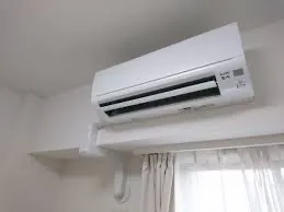 マンションでエアコンを設置するときにかかる追加費用とは？