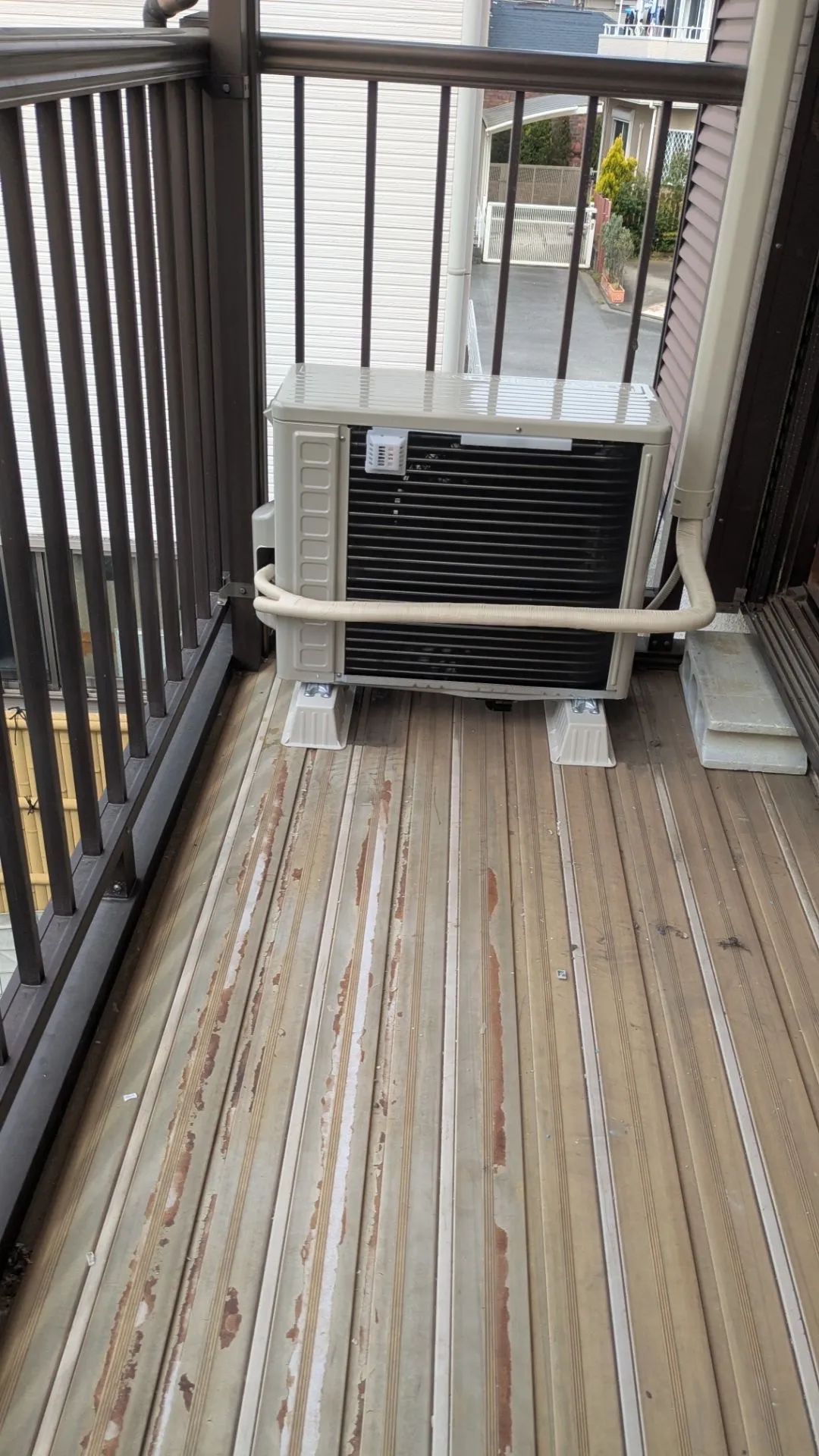 施工後室外機付近