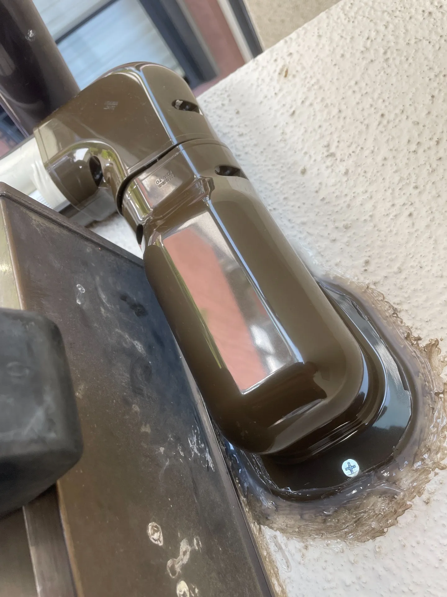 施工後配管カバー