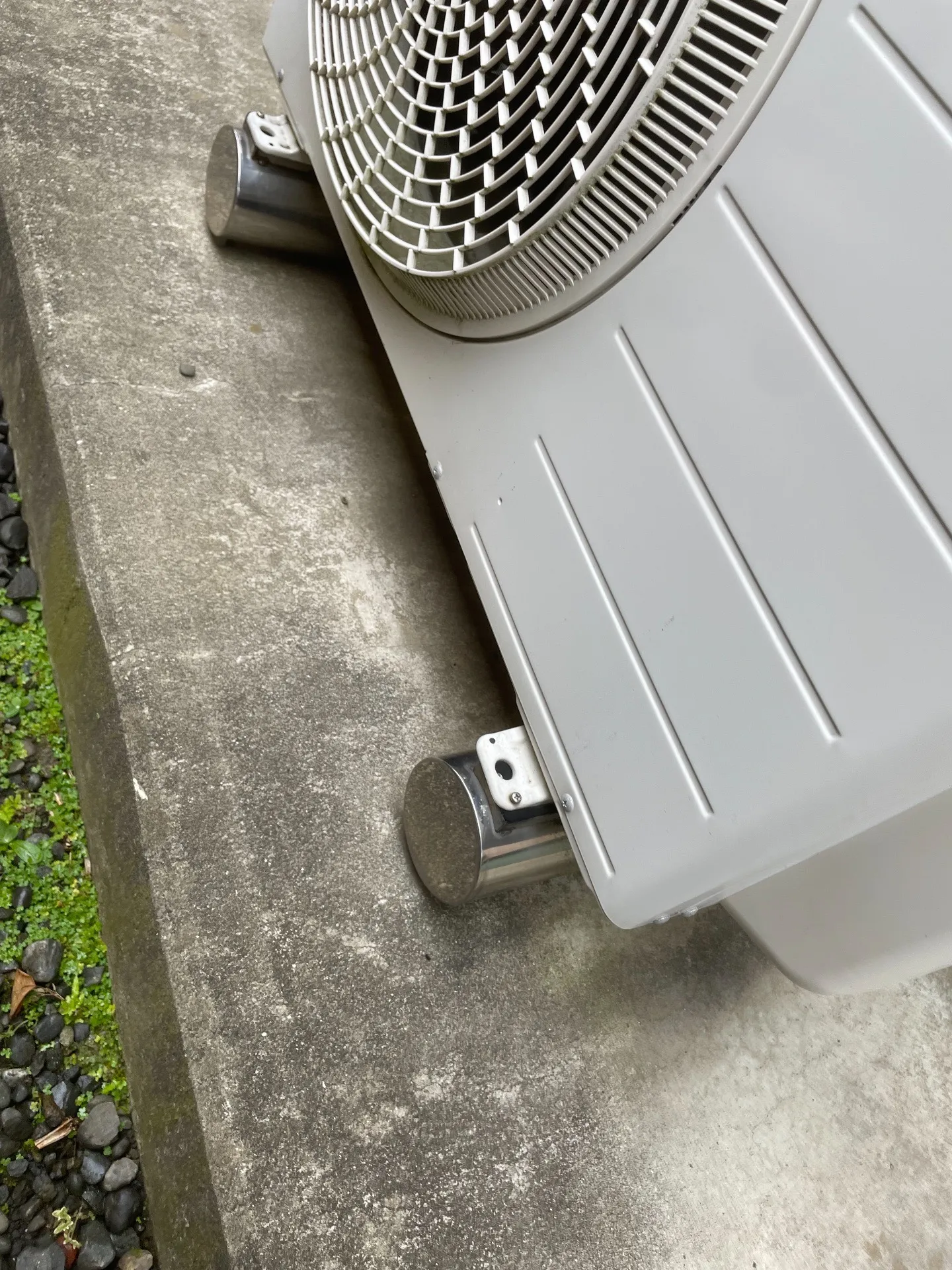 施工前室外機足