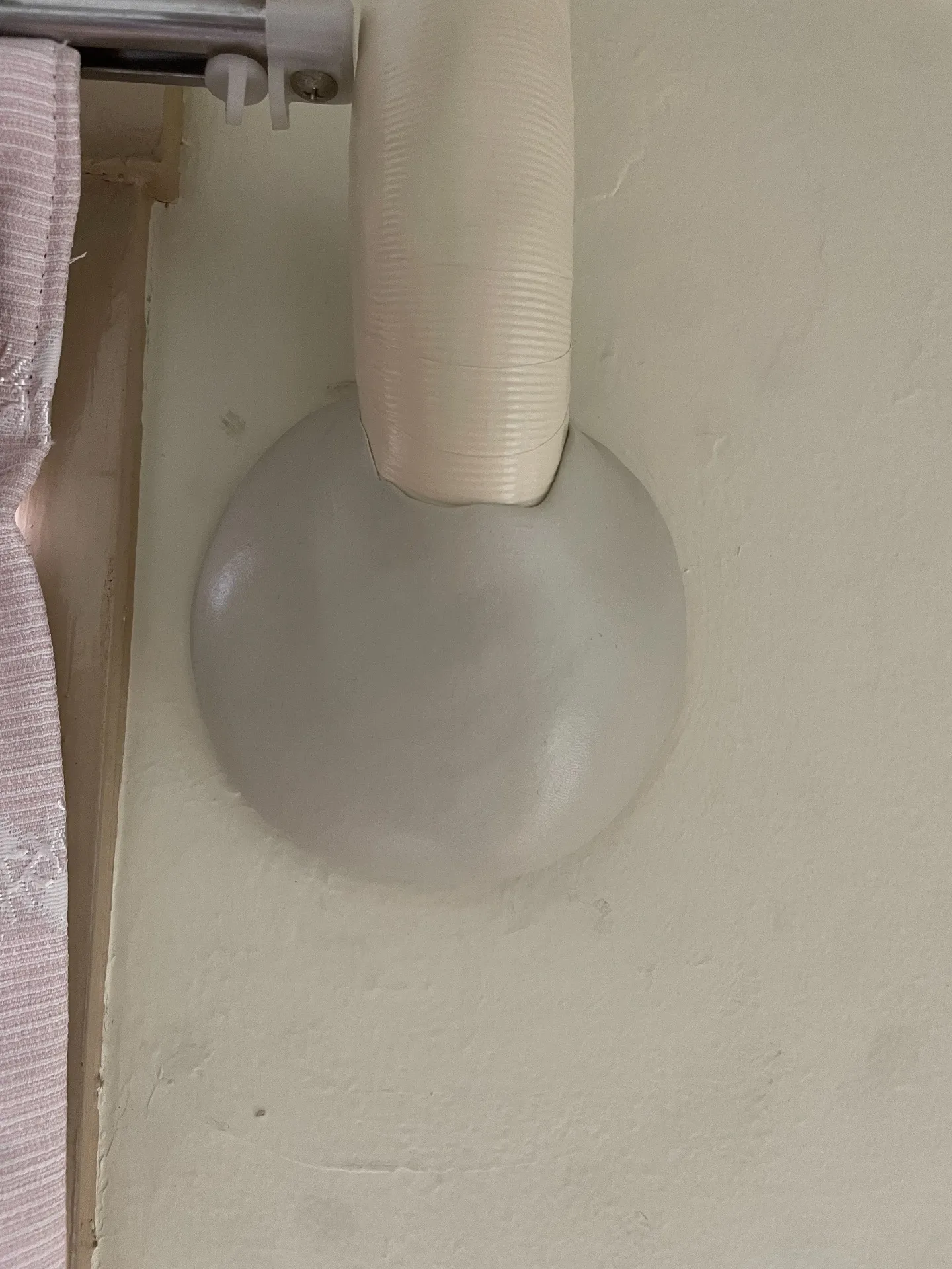 施工後貫通部パテ