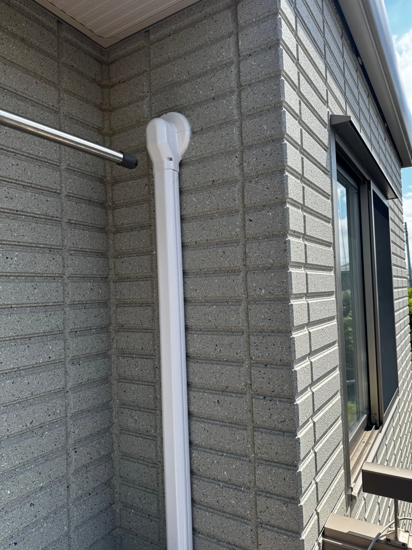 施工後屋外配管カバー