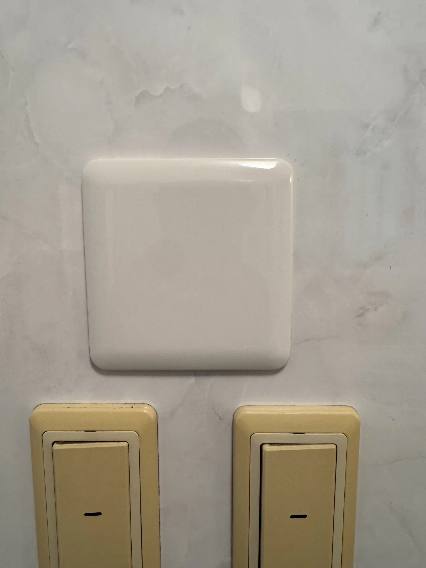 施工後プレート