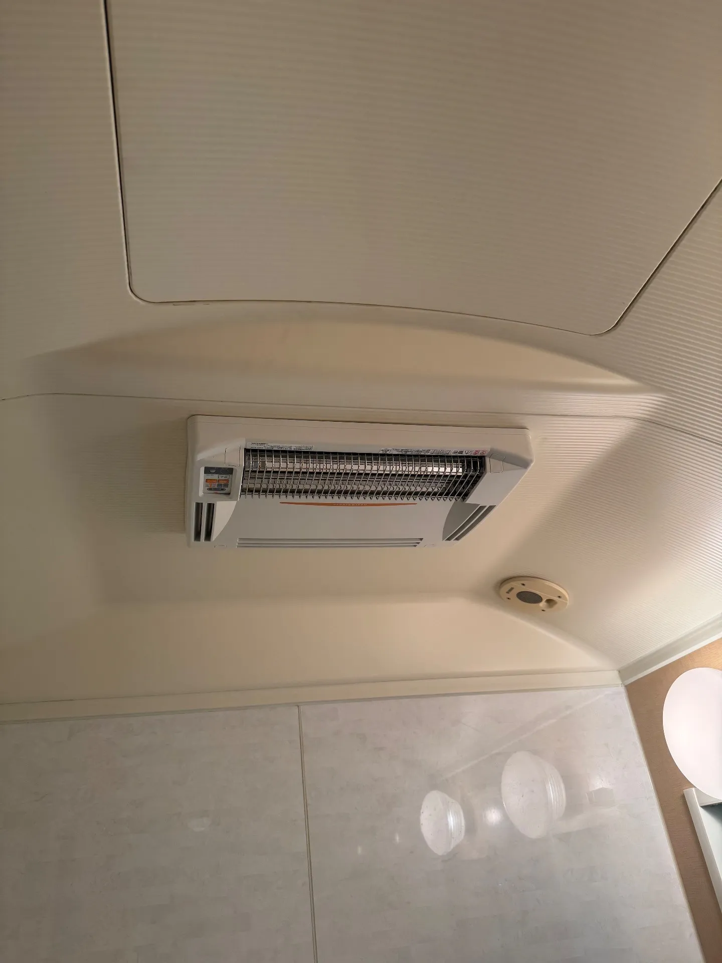 浴室換気乾燥暖房機