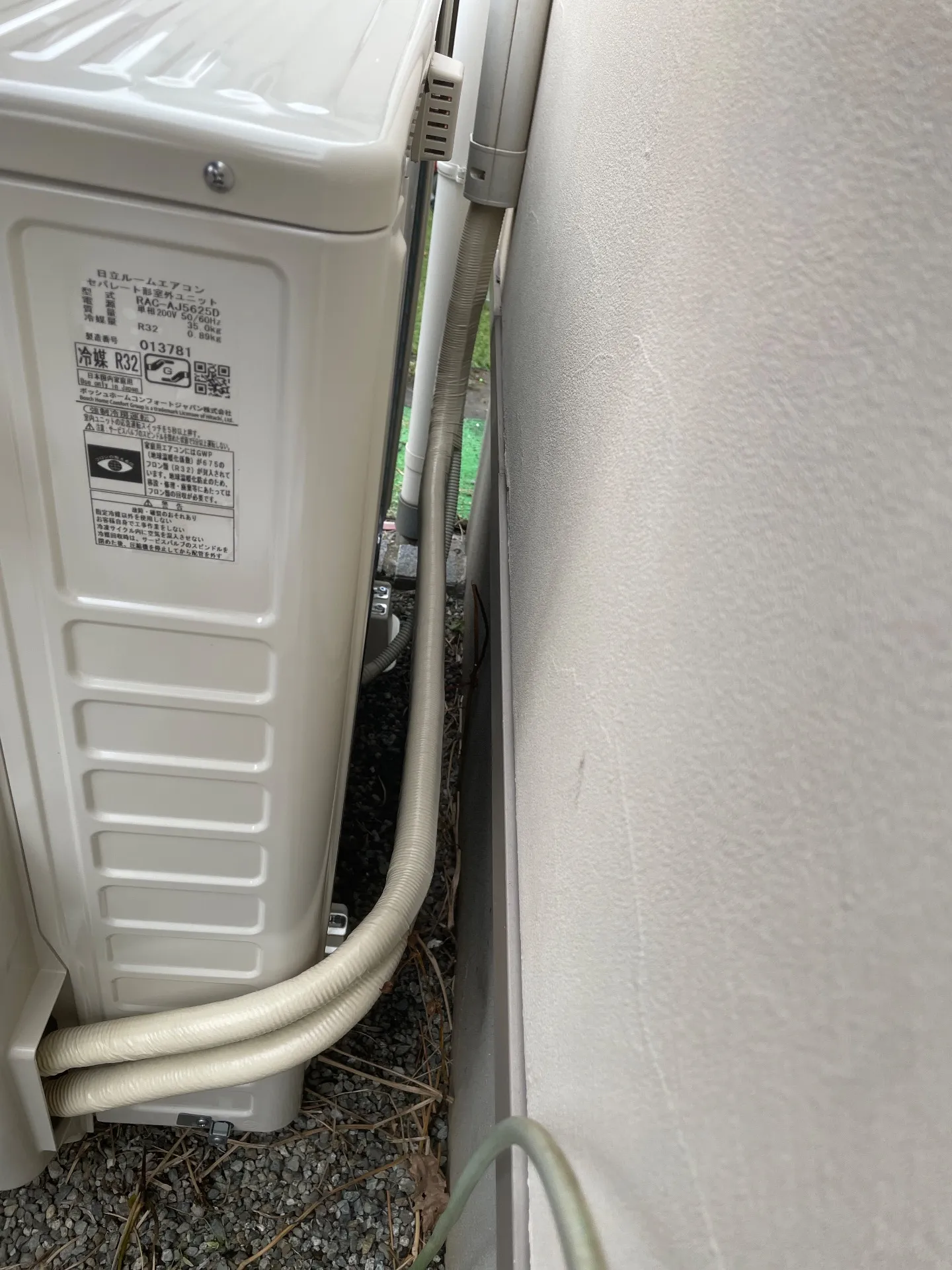 施工後室外機裏配管