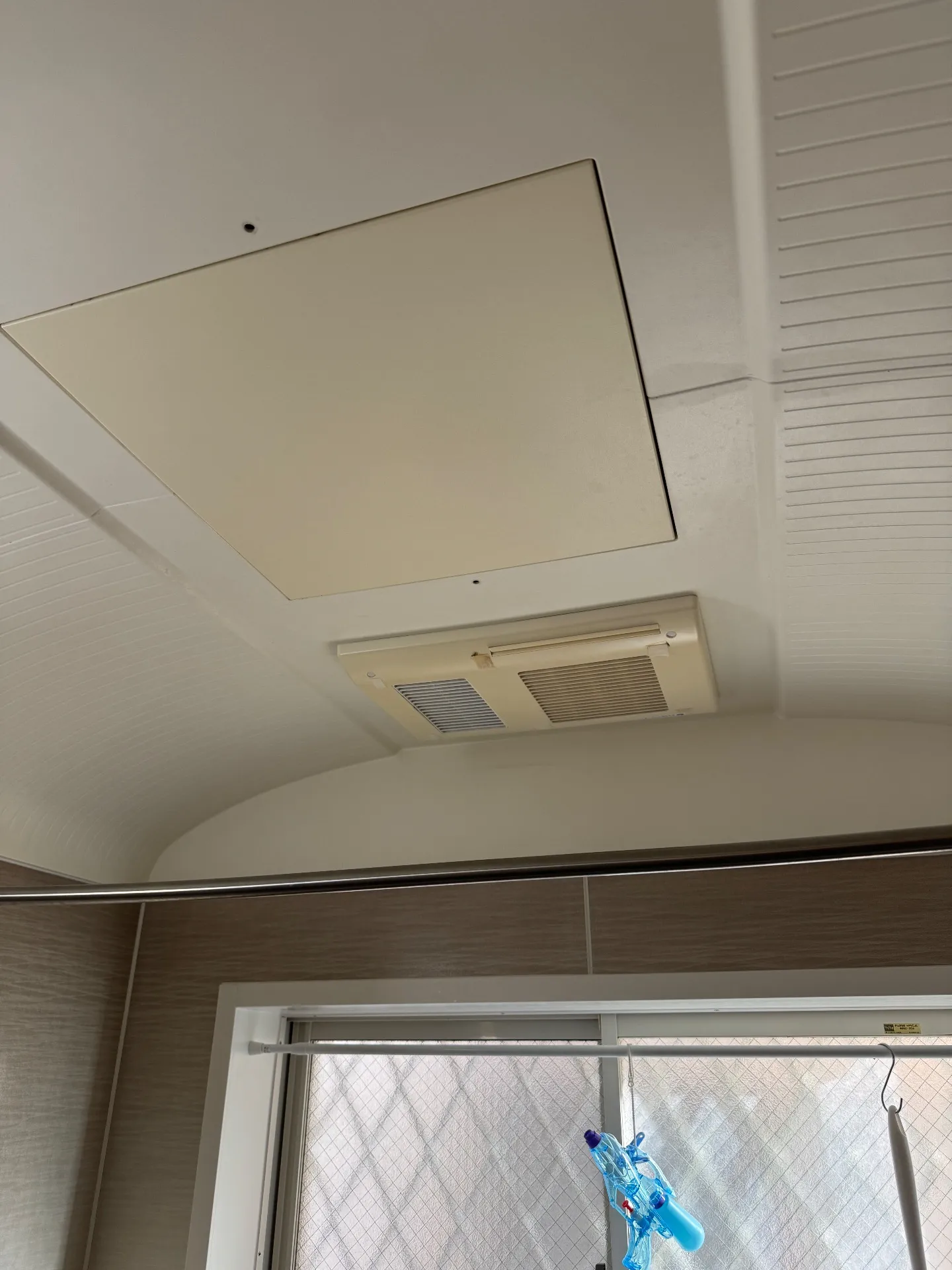 施工前浴室換気乾燥暖房機