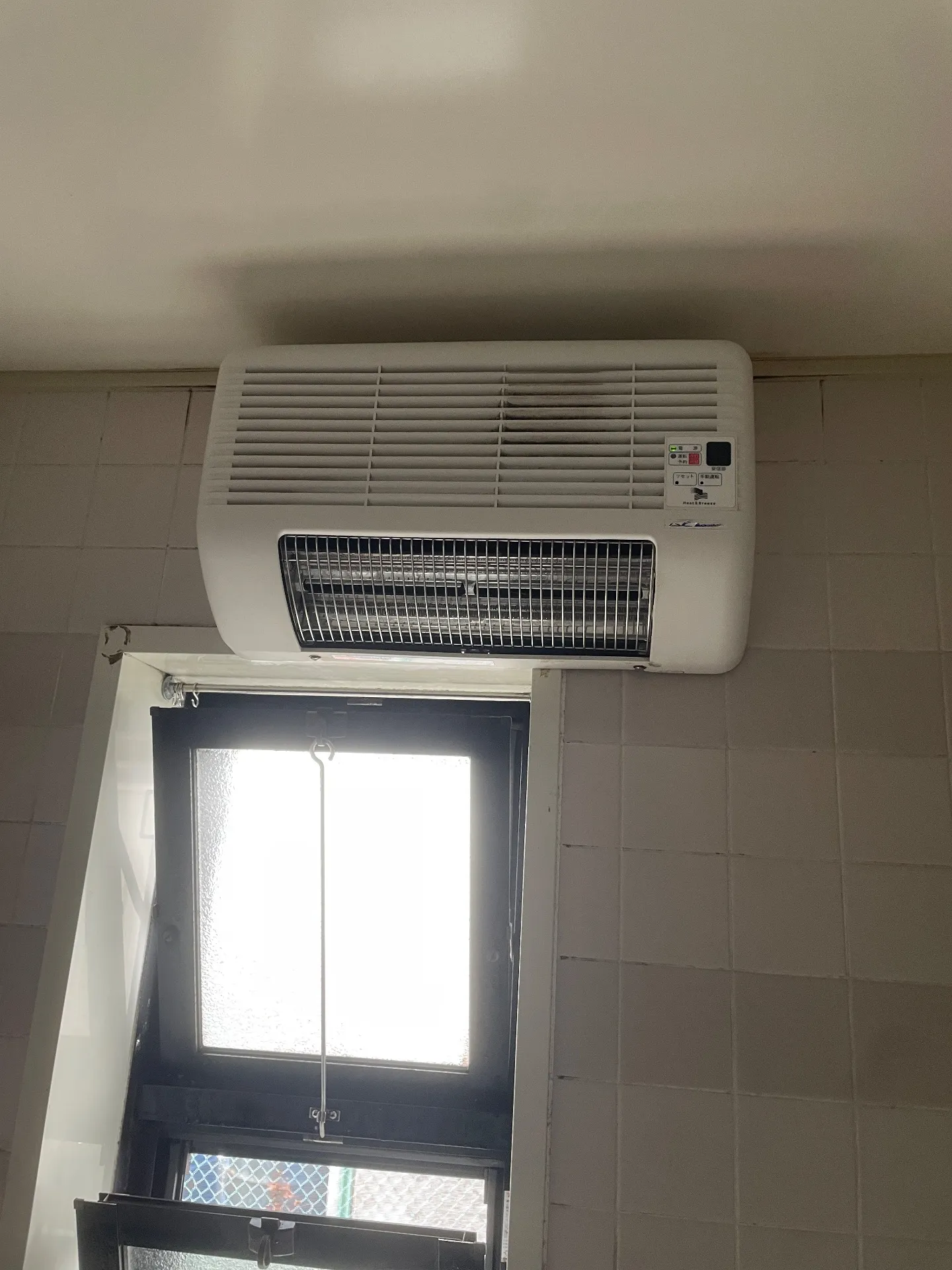 施工前浴室換気乾燥暖房機