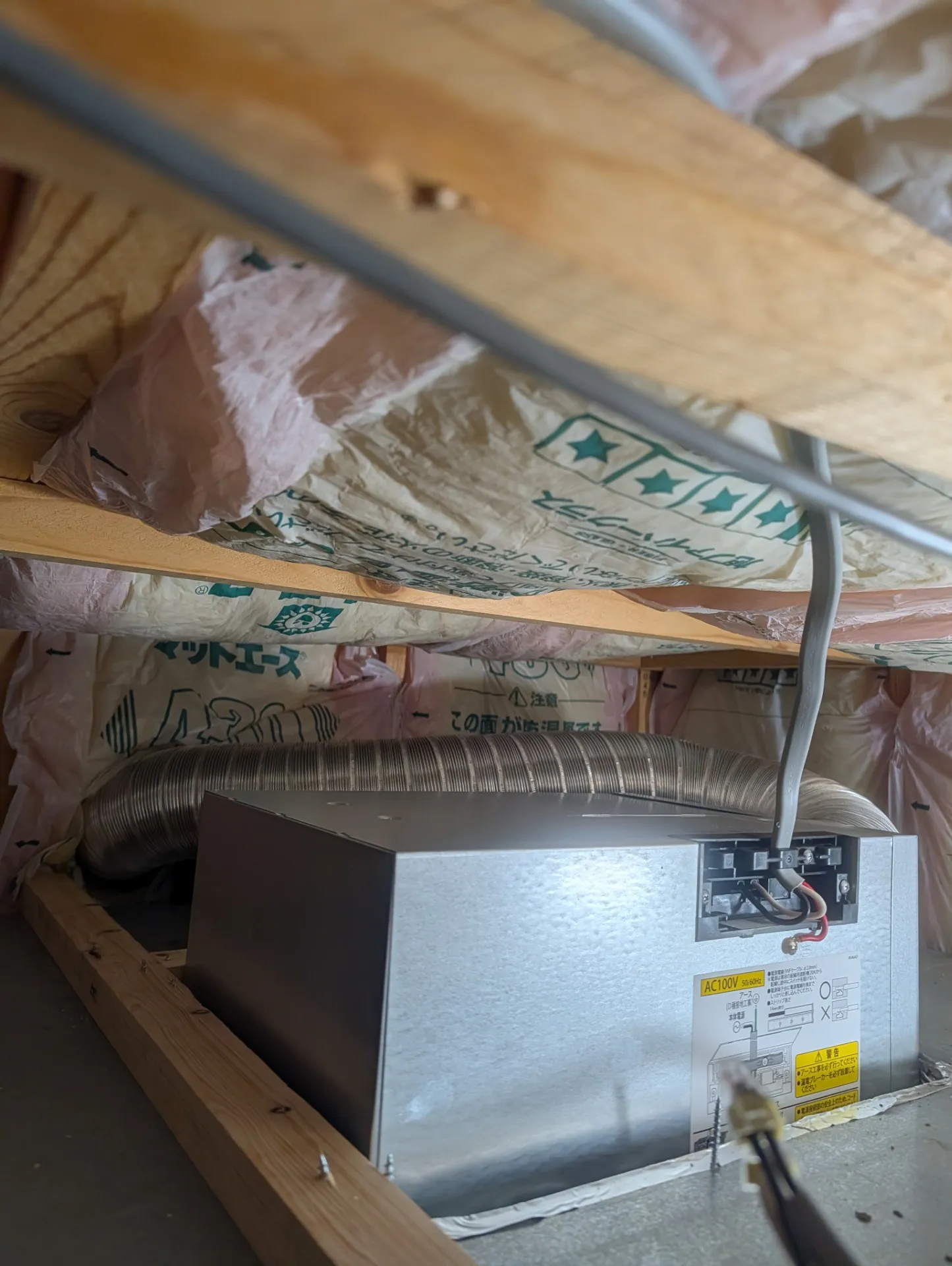 施工後浴室換気乾燥暖房機天井裏