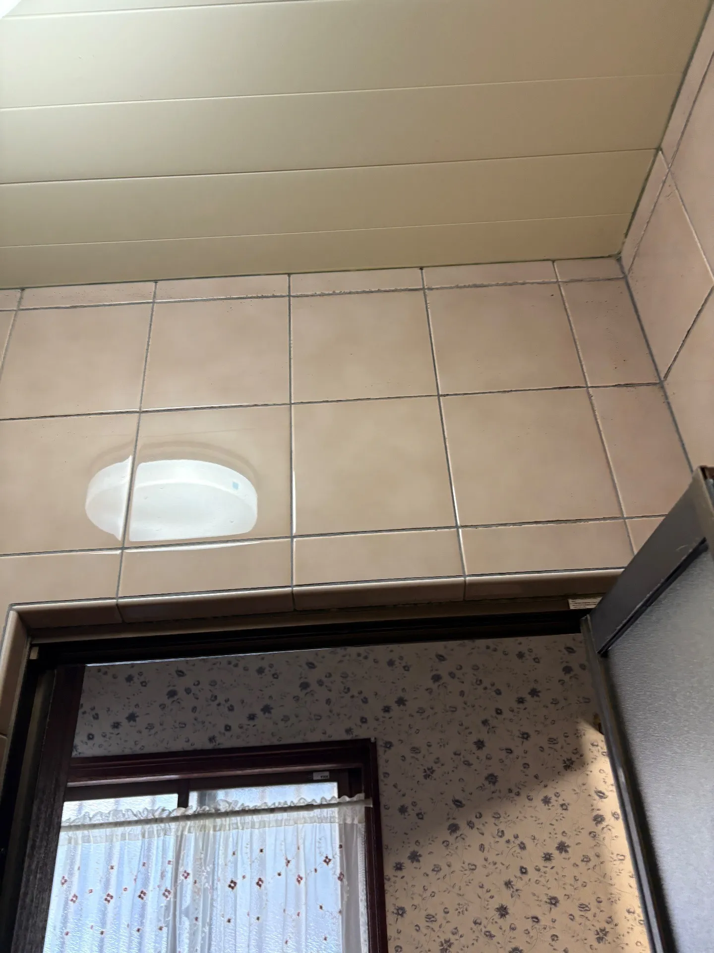 施工前壁掛け暖房機設置場所