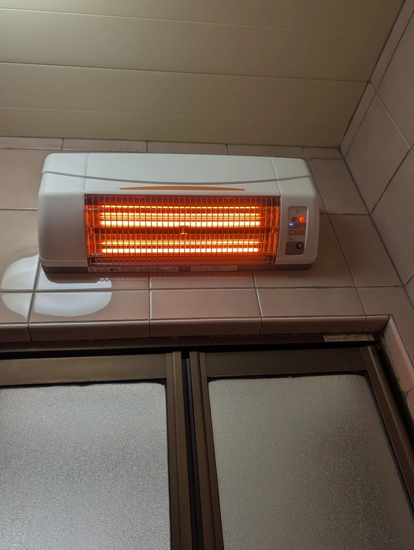 浴室浴室涼風暖房機