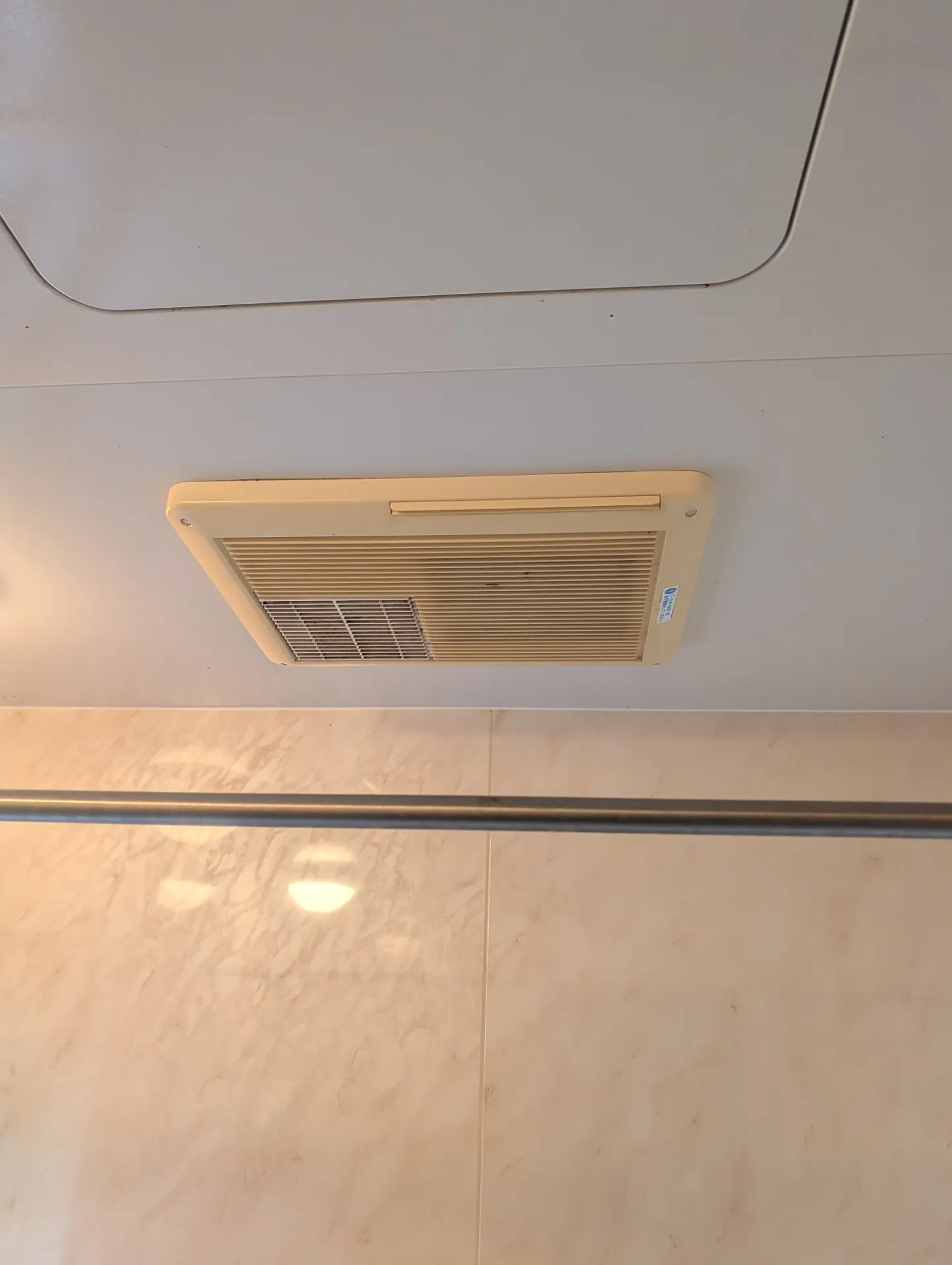 浴室浴室涼風暖房機