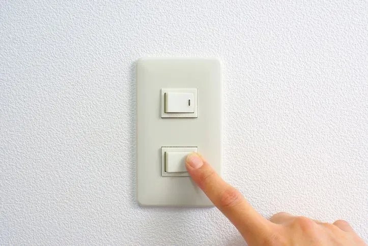 実はスイッチやコンセントは色が変えれます！！